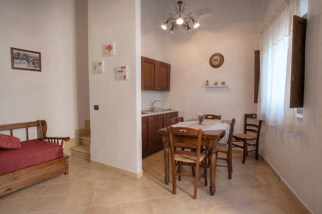 Kamikos Aparthotel Siculiana Bilik gambar